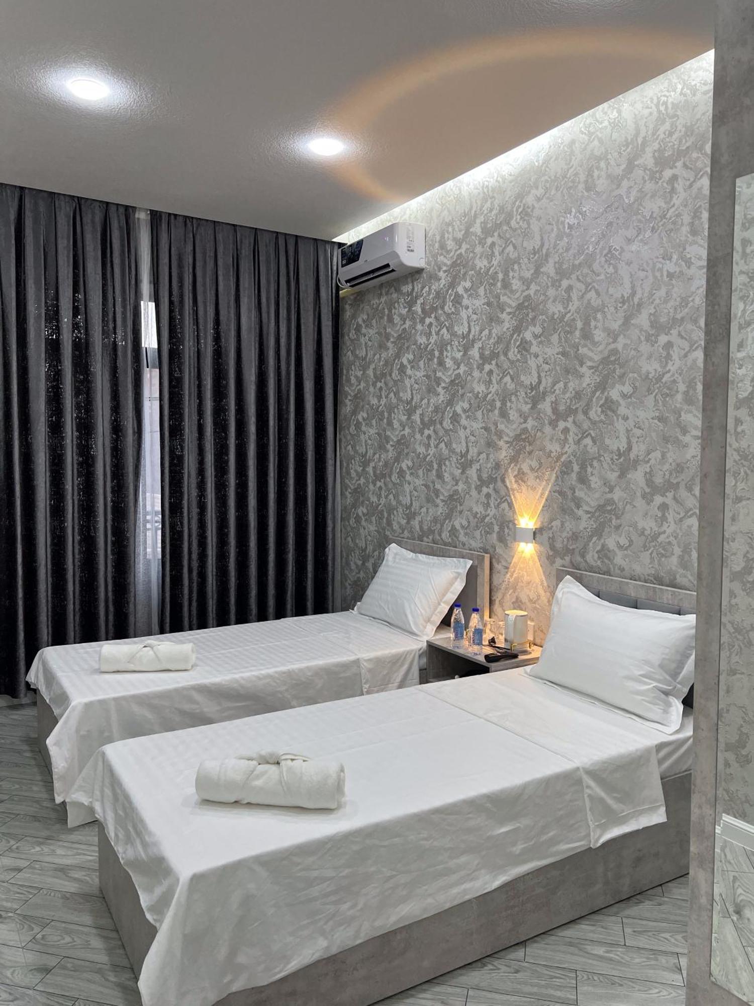 Revel Hotel Tachkent Extérieur photo